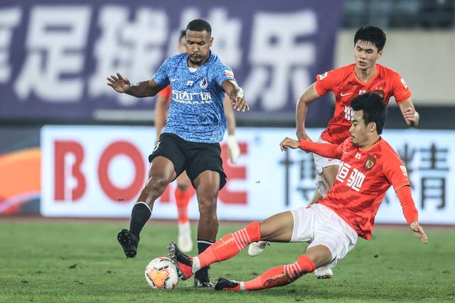 【每日之星】科贝尔：筑起叹息之墙 率瑞士跨越72年历史鸿沟